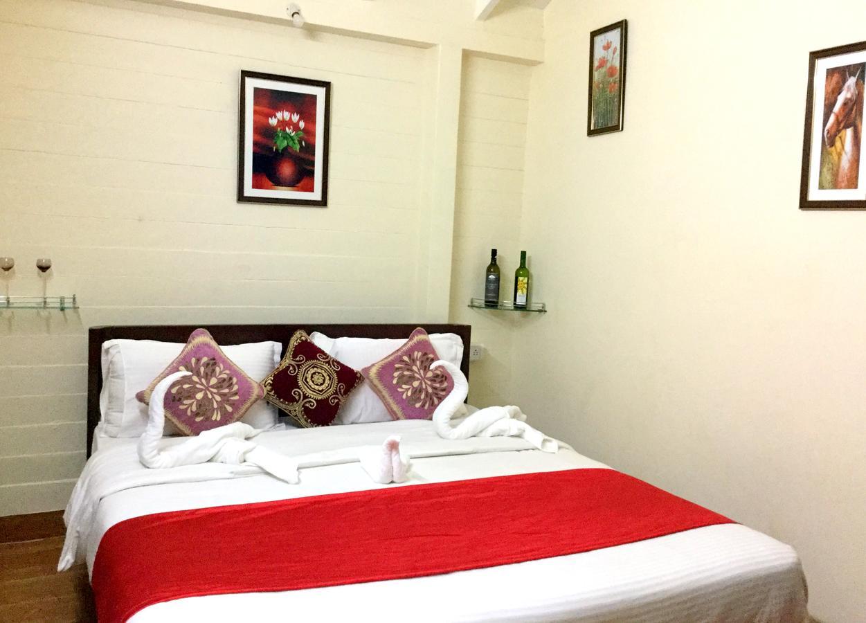 Morjim Queen Beach Resort Exterior foto